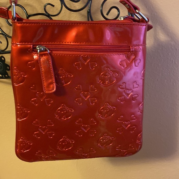 Olive Oyl red metallic adjustable crossbody bag with three sections - Picture 9 of 11